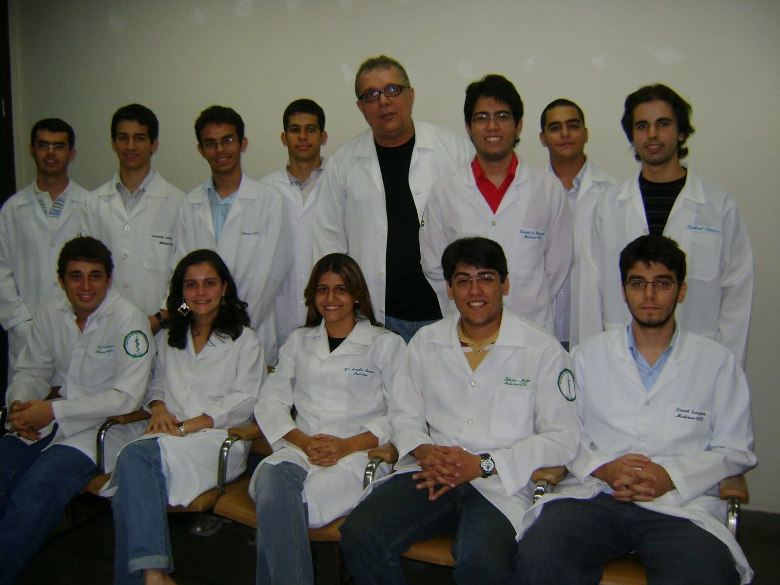 Turma de monitores de anatomia da UFC em 2009, de jaleco branco