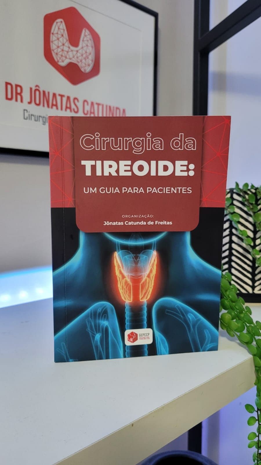 Livro Cirurgia da tireoide: um guia para pacientes